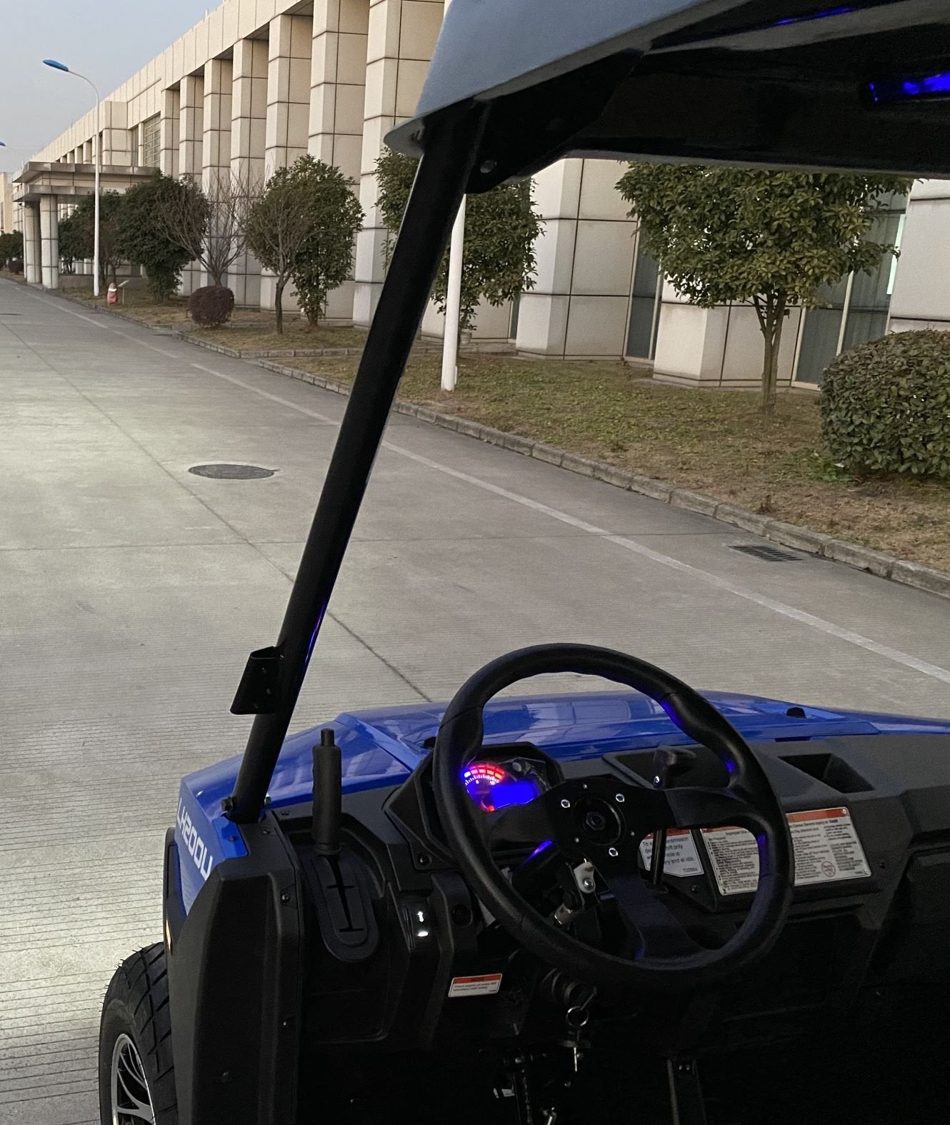 Crossfire LH200 Gas Golf Cart, Electronic Fuel Injection, Automatic with Reverse, Deluxe Alloy Wheels